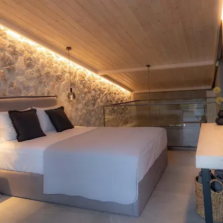 Sunrise Villa *